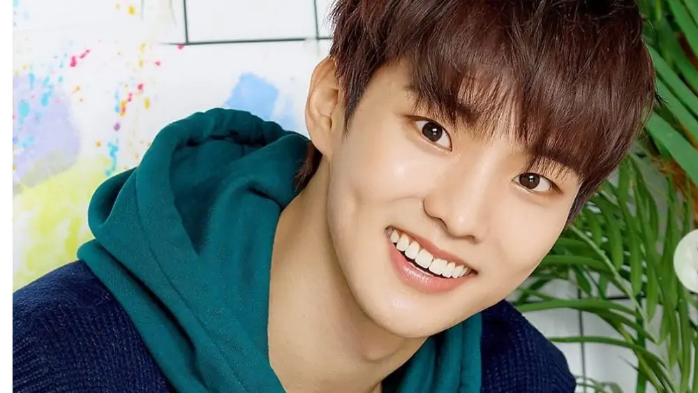 Korean Men - Meeting, Dating, and More (LOTS of Pics) 107