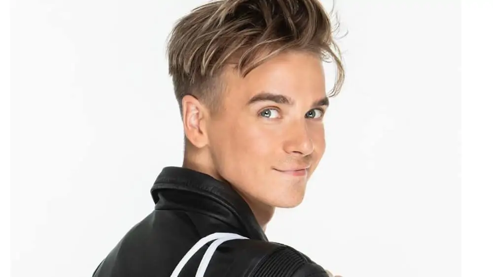 British Men- Meeting, Dating, and More (LOTS of Pics) 62