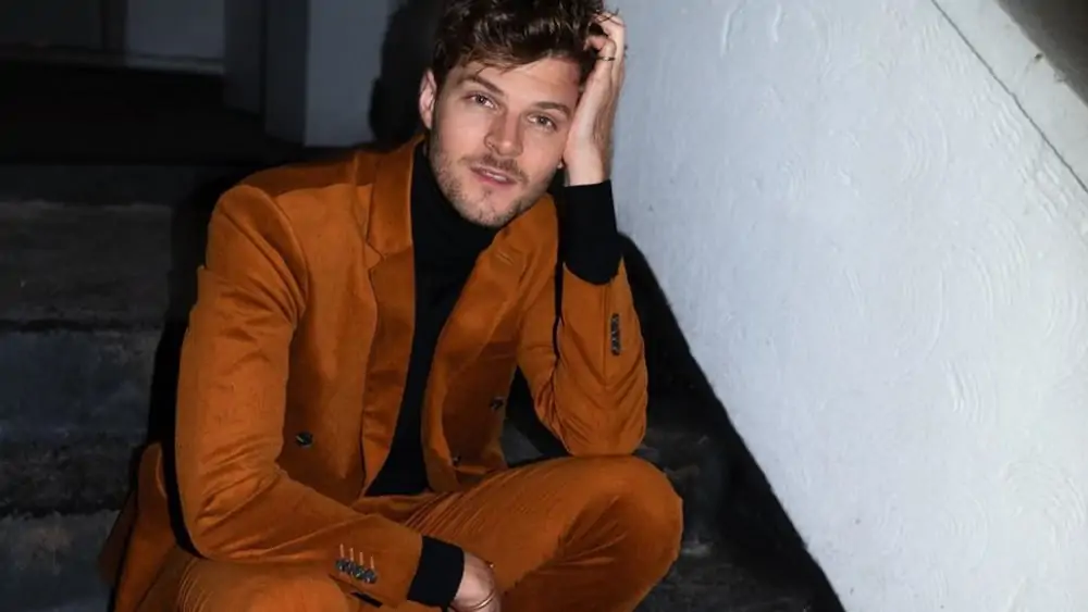 British Men- Meeting, Dating, and More (LOTS of Pics) 70