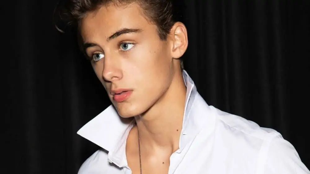 British Men- Meeting, Dating, and More (LOTS of Pics) 85