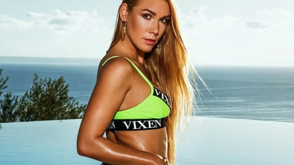 Czech Women: Meeting, Dating, and More (LOTS of Pics) 54