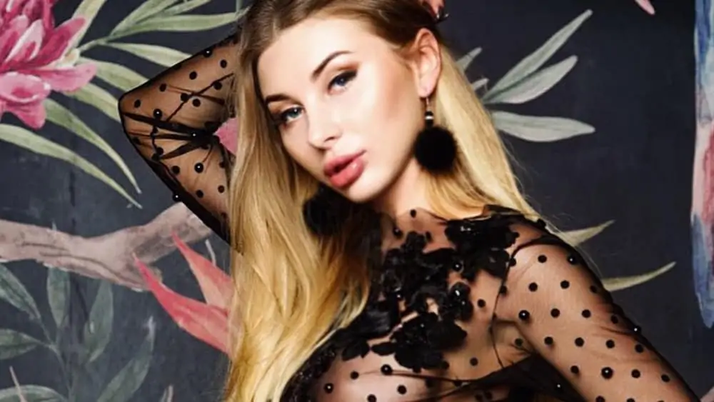 Czech Women: Meeting, Dating, and More (LOTS of Pics) 72