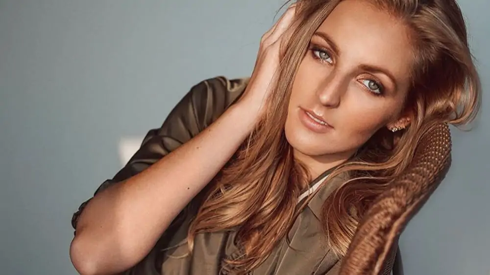 Czech Women: Meeting, Dating, and More (LOTS of Pics) 83