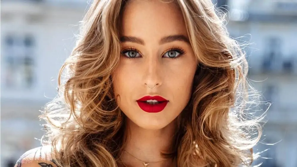 Czech Women: Meeting, Dating, and More (LOTS of Pics) 89