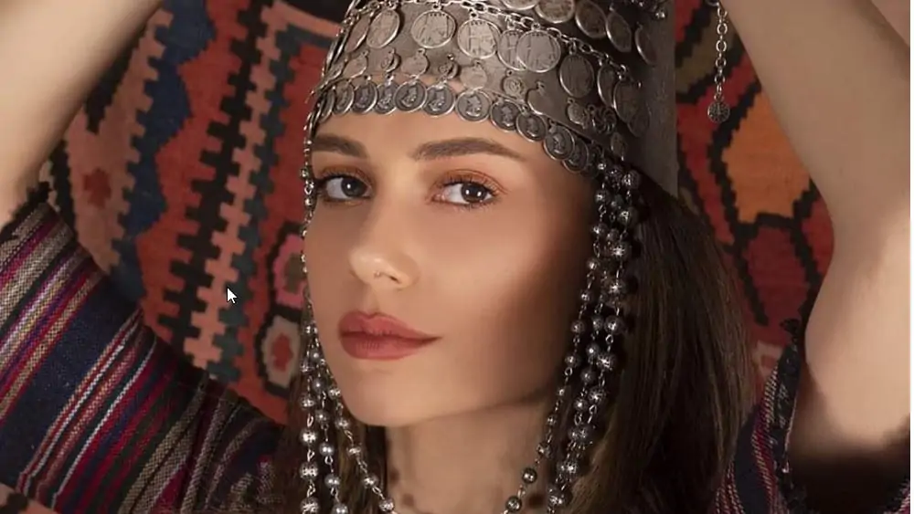 Armenian Women: Meeting, Dating, and More (LOTS of Pics) 58