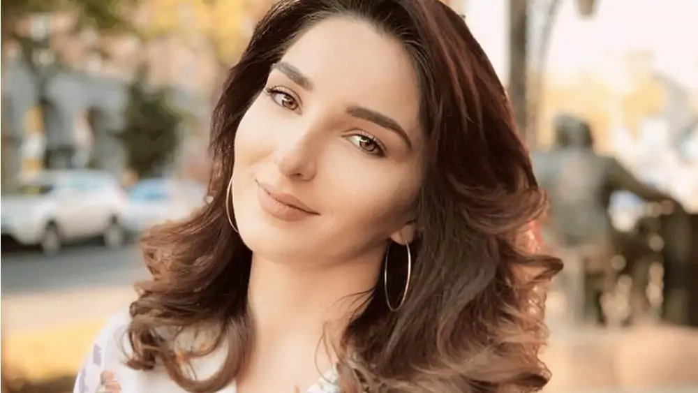 Armenian Women: Meeting, Dating, and More (LOTS of Pics) 70