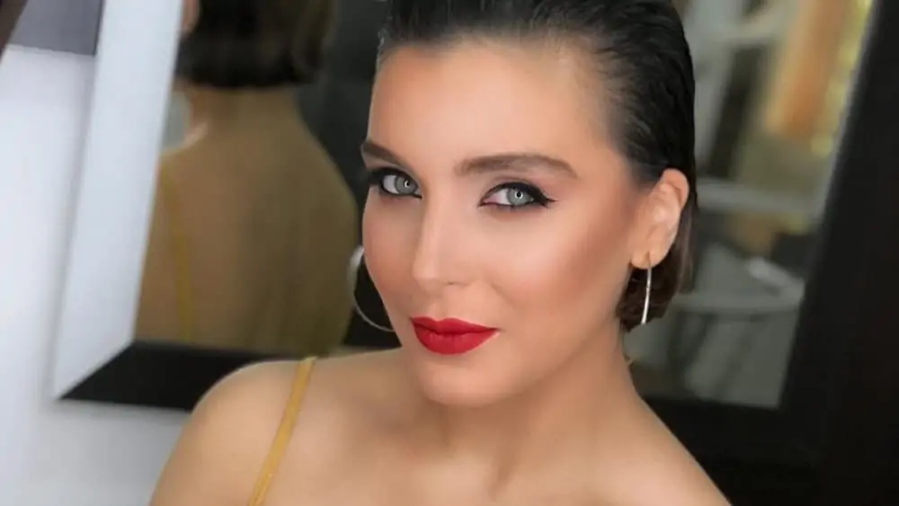 Armenian Women: Meeting, Dating, and More (LOTS of Pics) 71