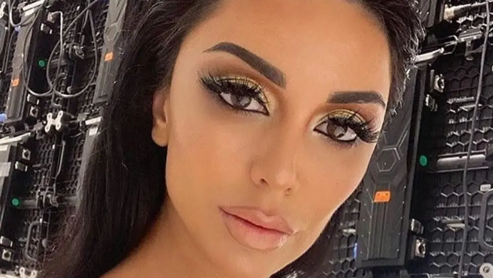 Armenian Women: Meeting, Dating, and More (LOTS of Pics) 78