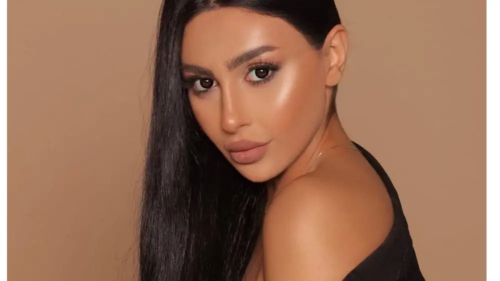Armenian Women: Meeting, Dating, and More (LOTS of Pics) 79