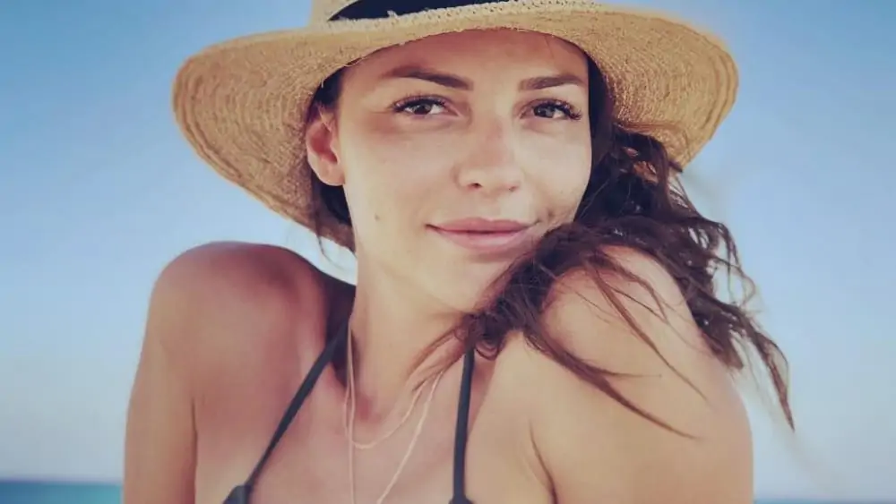 Armenian Women: Meeting, Dating, and More (LOTS of Pics) 81