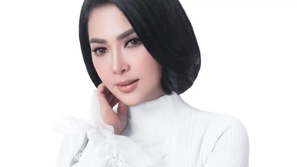 Indonesian Women - Meeting, Dating, and More (LOTS of Pics) 73