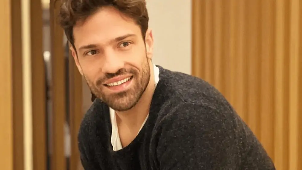 European Men- Meeting, Dating, and More (LOTS of Pics) 117