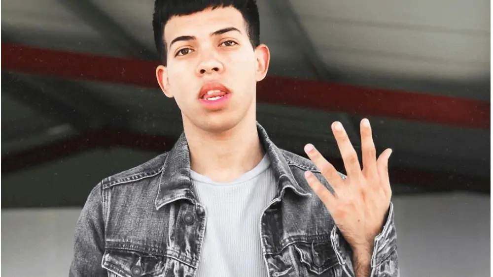 Latino Men - Meeting, Dating, and More (LOTS of Pics) 113