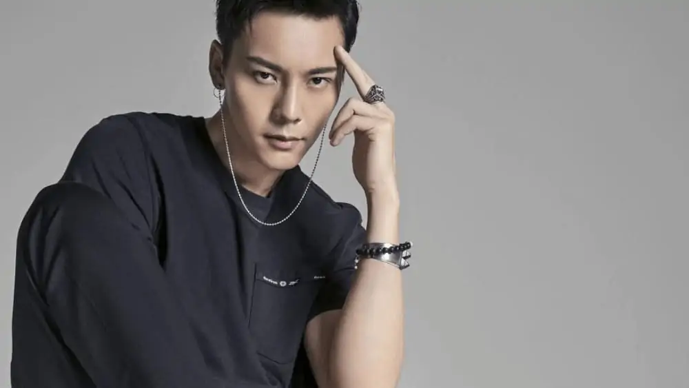 Chinese Men- Meeting, Dating, and More (LOTS of Pics) 53