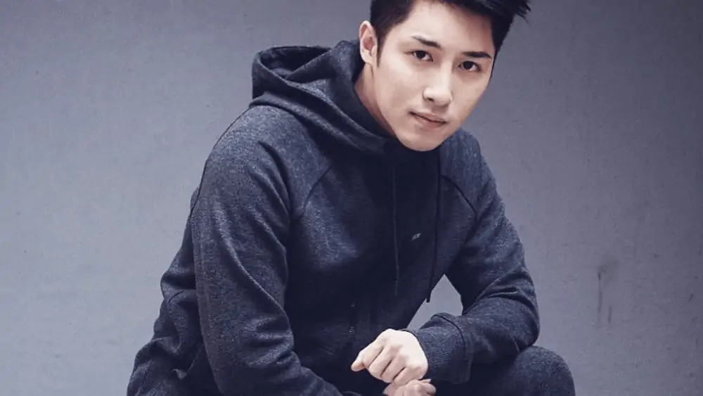 Chinese Men- Meeting, Dating, and More (LOTS of Pics) 84