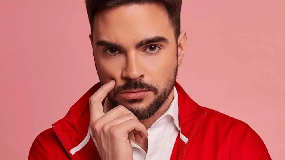 European Men- Meeting, Dating, and More (LOTS of Pics) 74