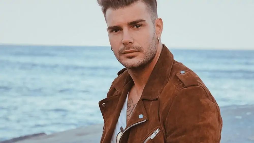 European Men- Meeting, Dating, and More (LOTS of Pics) 94