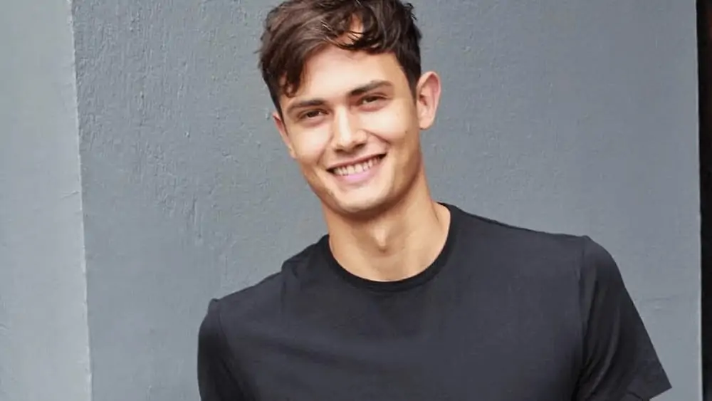 European Men- Meeting, Dating, and More (LOTS of Pics) 109