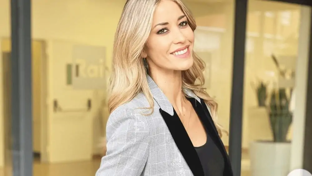 European Women: Meeting, Dating, and More (LOTS of Pics) 67