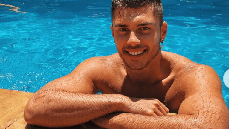 Australian Men – Meeting, Dating, and More (LOTS of Pics)