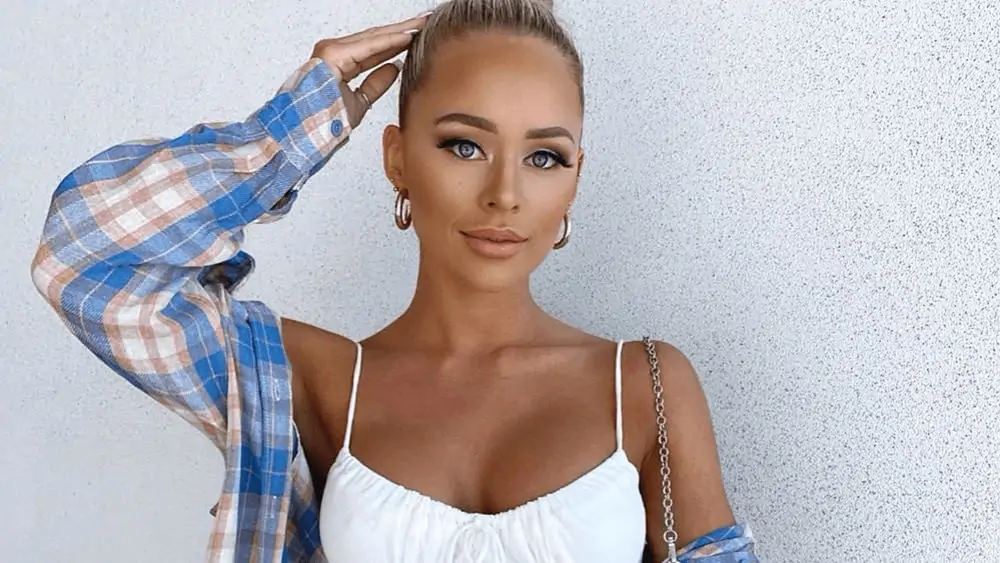 Australian Women – Meeting, Dating, and More (LOTS of Pics) 73