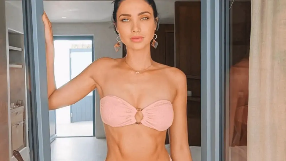Australian Women – Meeting, Dating, and More (LOTS of Pics) 136