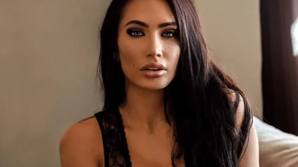 Australian Women – Meeting, Dating, and More (LOTS of Pics) 112