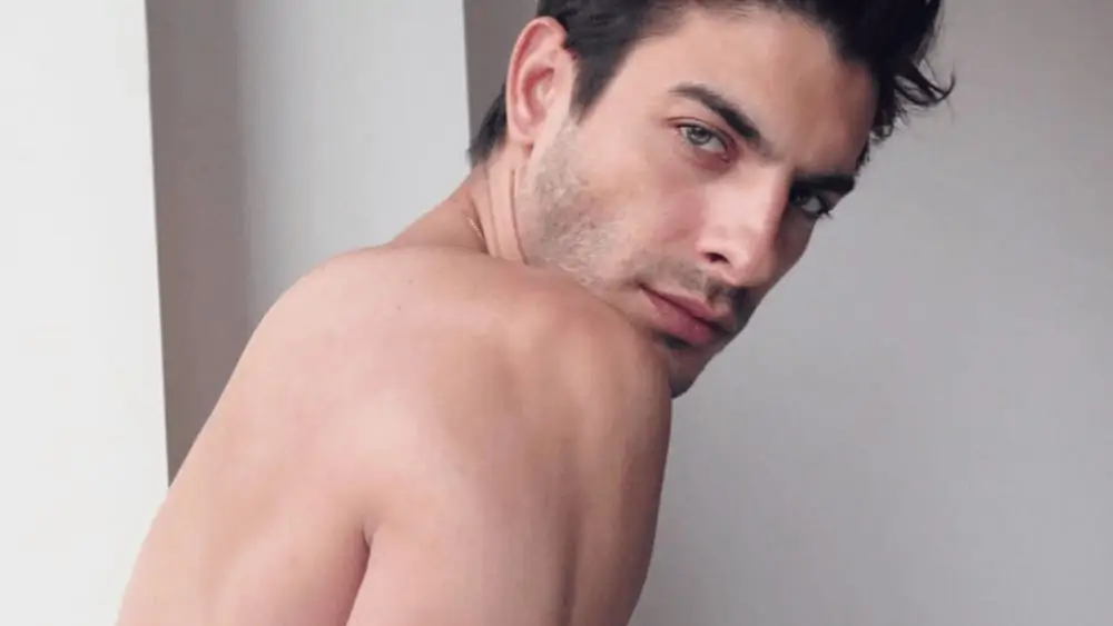 Argentinian Men – Meeting, Dating, and More (LOTS of Pics) 59