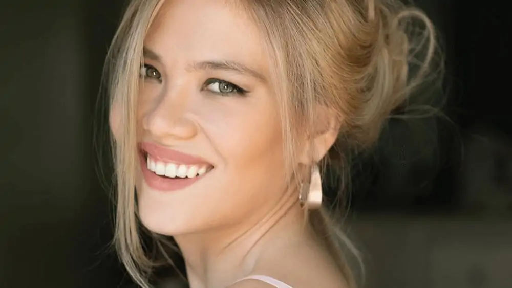 Argentinian Women – Meeting, Dating, and More (LOTS of Pics) 134