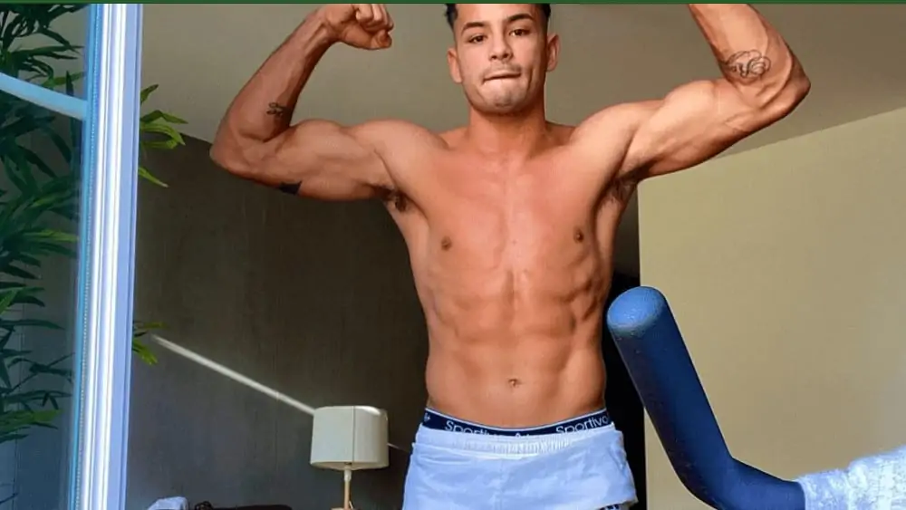 Argentinian Men – Meeting, Dating, and More (LOTS of Pics) 86