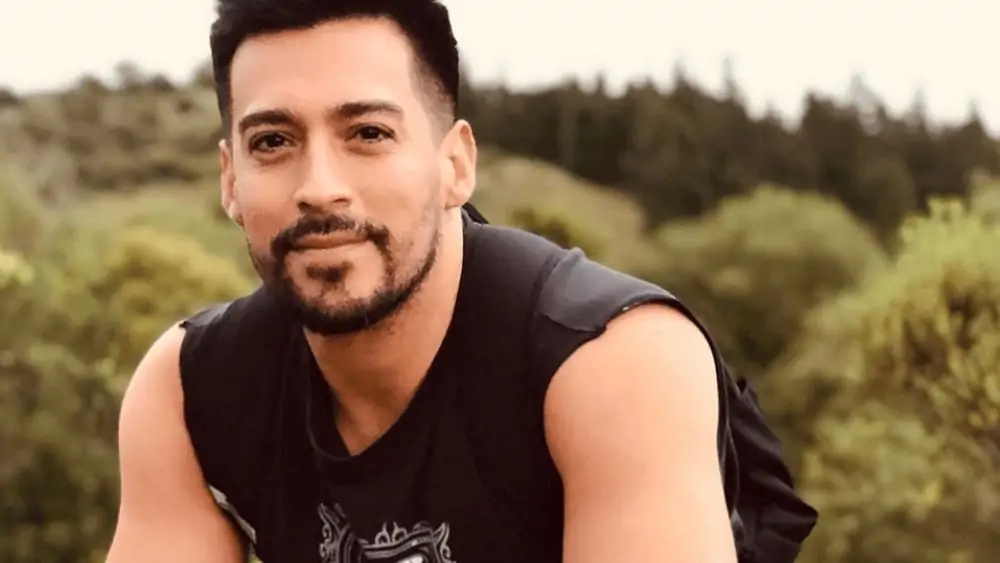 Argentinian Men – Meeting, Dating, and More (LOTS of Pics) 67