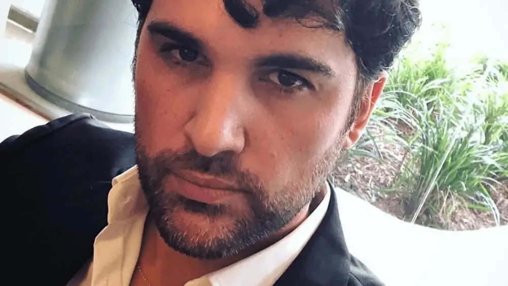 Argentinian Men – Meeting, Dating, and More (LOTS of Pics) 100
