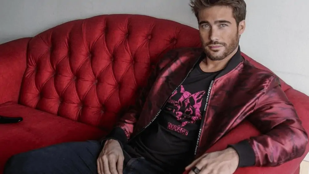Argentinian Men – Meeting, Dating, and More (LOTS of Pics) 56