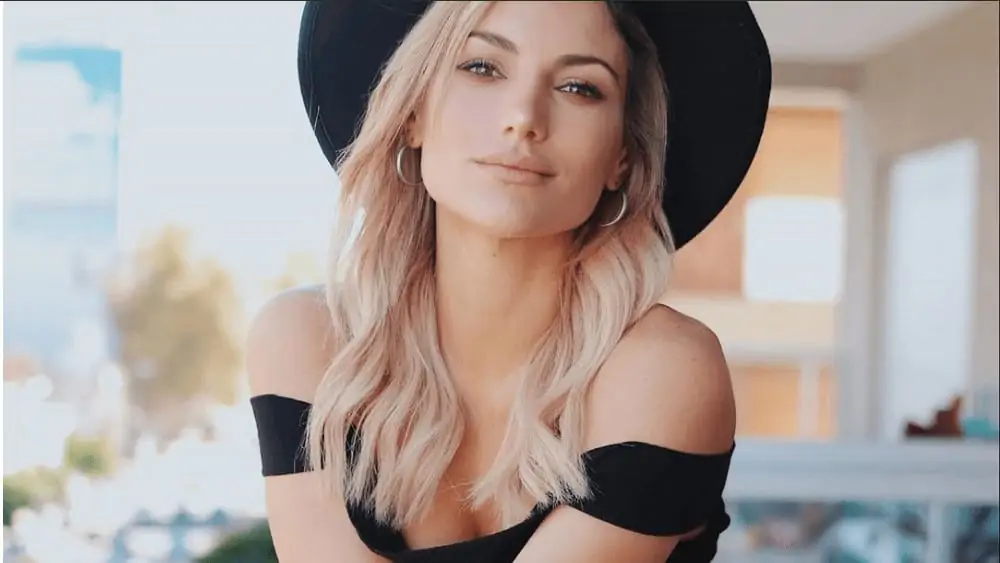 Argentinian Women – Meeting, Dating, and More (LOTS of Pics) 76