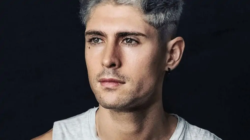 Chilean Men- Meeting, Dating, and More (LOTS of Pics) 21