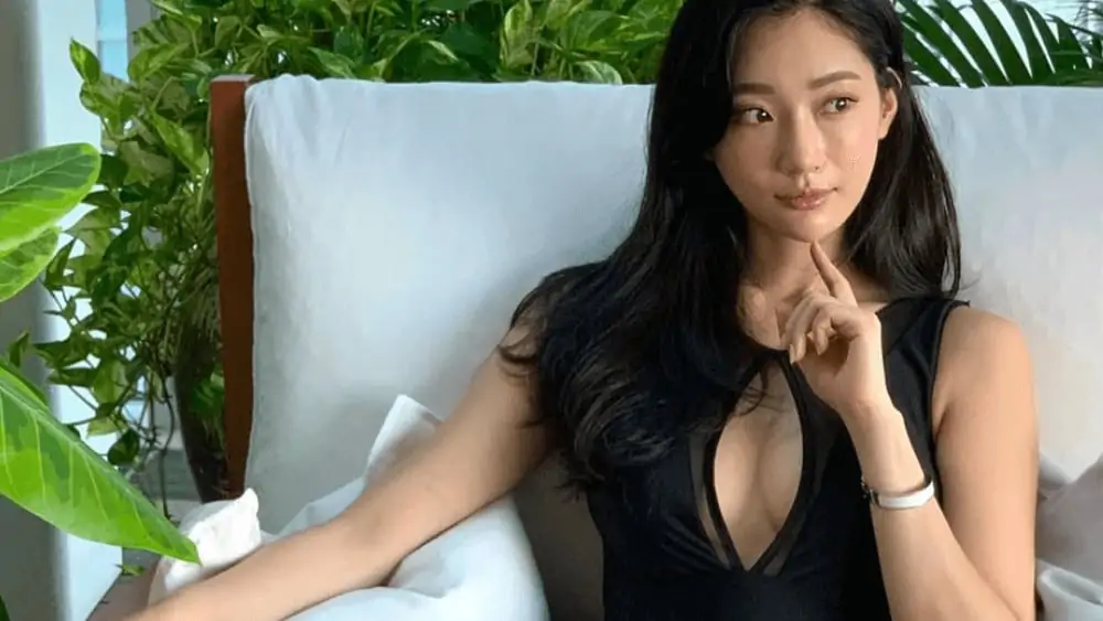 Korean Women – Meeting, Dating, and More (LOTS of Pics) 86
