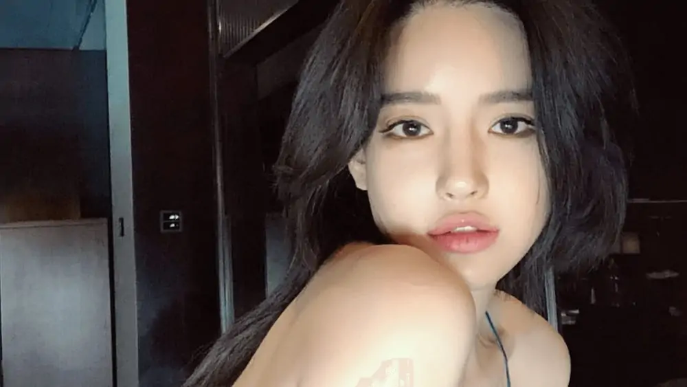 Korean Women – Meeting, Dating, and More (LOTS of Pics) 103