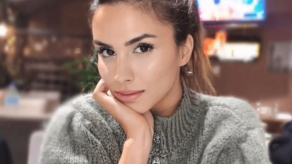 Turkish Women – Meeting, Dating, and More (LOTS of Pics) 62