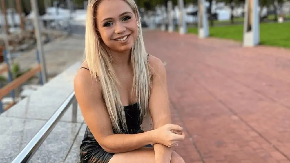 Icelandic Women – Meeting, Dating, and More (LOTS of Pics) 55
