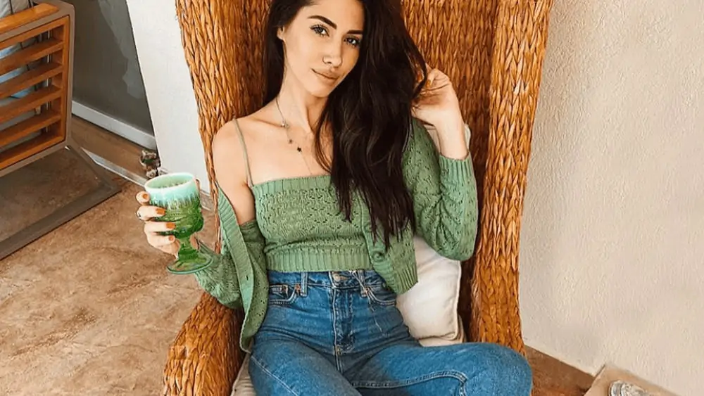 Turkish Women – Meeting, Dating, and More (LOTS of Pics) 65
