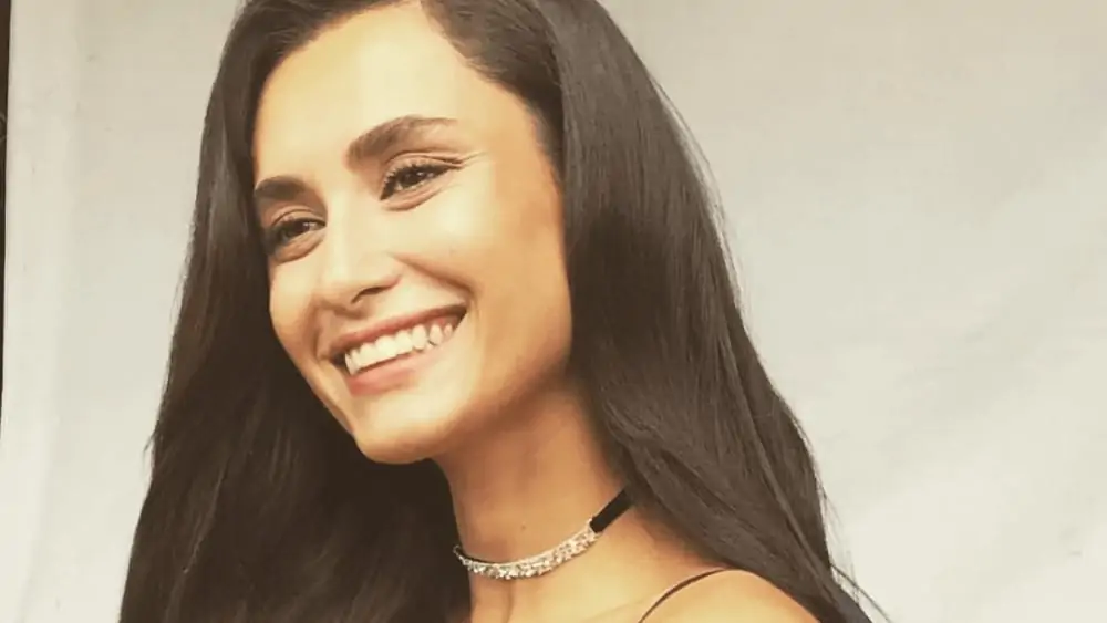 Turkish Women – Meeting, Dating, and More (LOTS of Pics) 66
