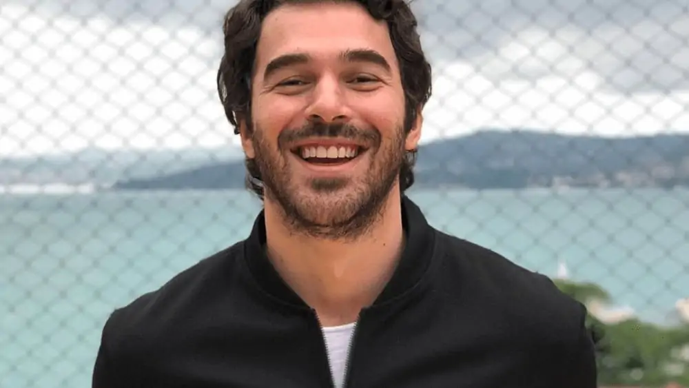 Turkish Men – Meeting, Dating, and More (LOTS of Pics) 76