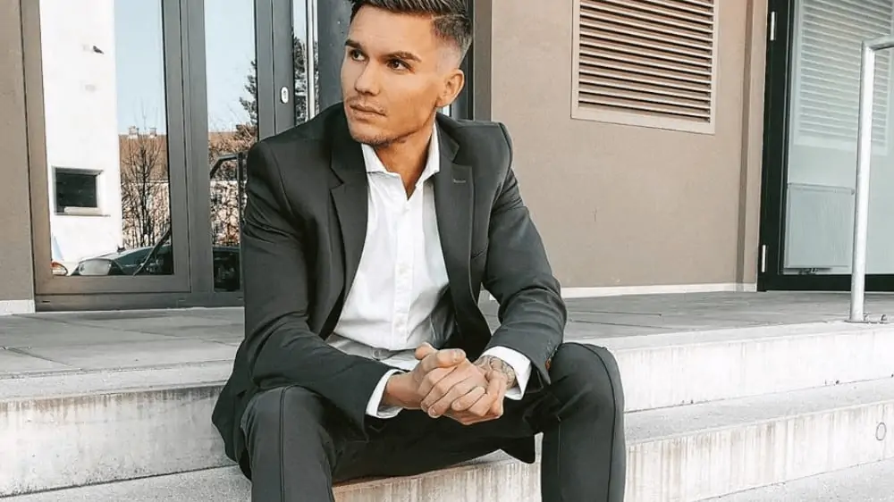 German Men - Meeting, Dating, and More (LOTS of Pics) 73
