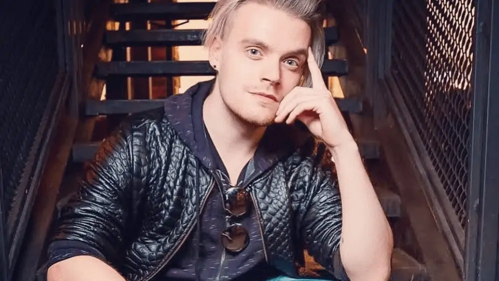 German Men - Meeting, Dating, and More (LOTS of Pics) 77