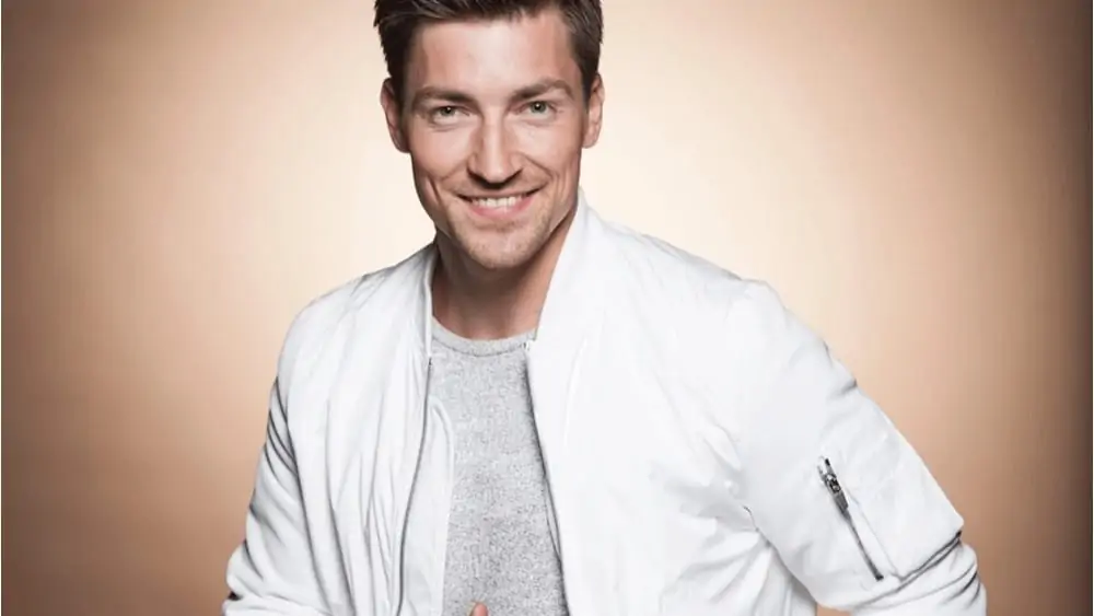 German Men - Meeting, Dating, and More (LOTS of Pics) 116
