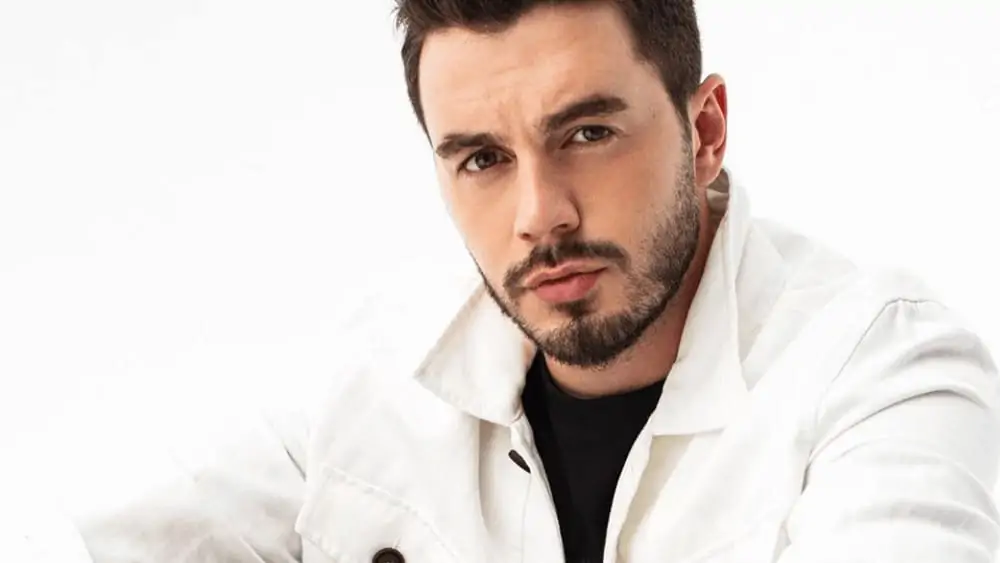 Turkish Men – Meeting, Dating, and More (LOTS of Pics) 88