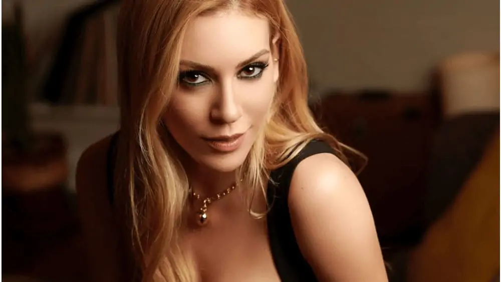 Turkish Women – Meeting, Dating, and More (LOTS of Pics) 59