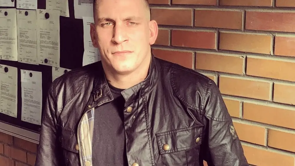 German Men - Meeting, Dating, and More (LOTS of Pics) 66