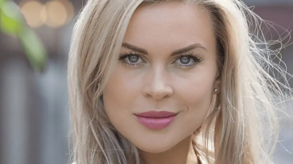 Icelandic Women – Meeting, Dating, and More (LOTS of Pics) 74