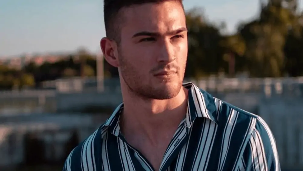 Spanish Men – Meeting, Dating, and More (LOTS of Pics) 109